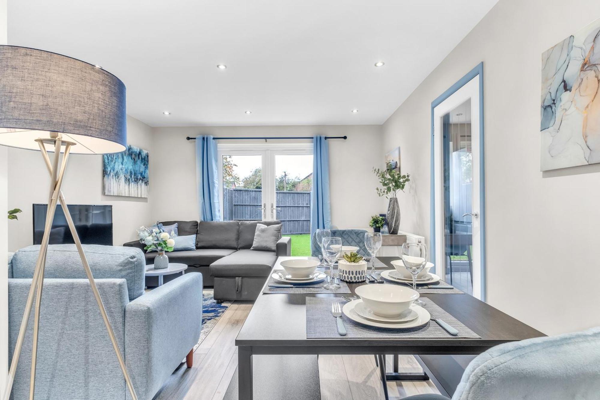 Mk 2-Bedroom Contractor'S Gem, 5 Beds, Sleeps 6, Free Parking Milton Keynes Bagian luar foto
