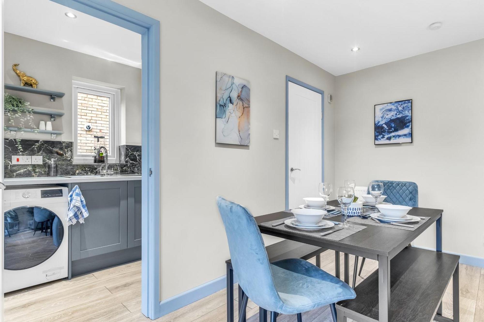 Mk 2-Bedroom Contractor'S Gem, 5 Beds, Sleeps 6, Free Parking Milton Keynes Bagian luar foto